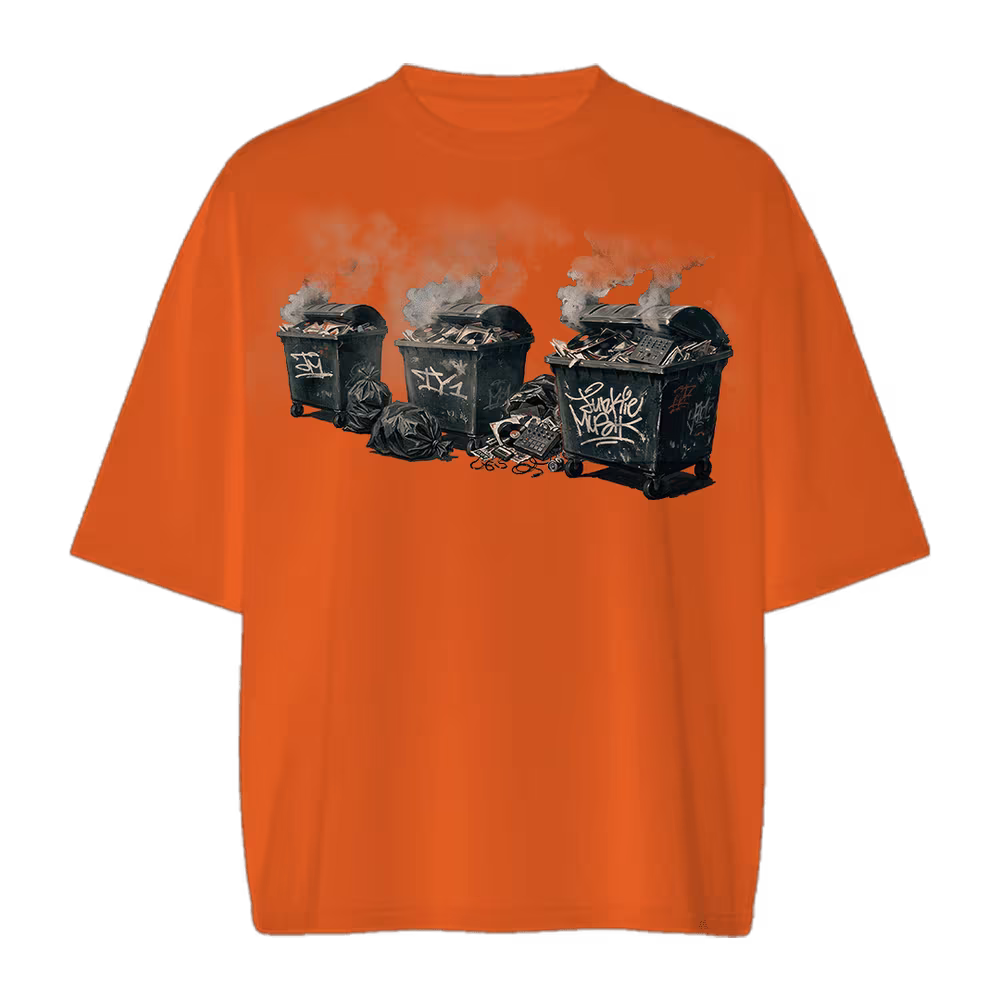 T-shirt arancione di Junkie Musik con i bidoni che fumano